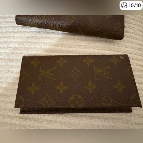 Louis Vuitton Brown Monogram Wallet with Checkbook - Picture 8 of 8